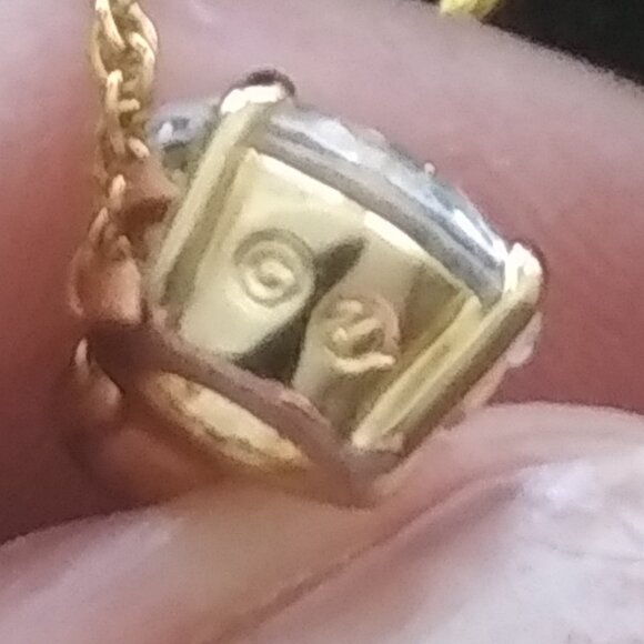 SWAROVSKI SWAN LOGO Pendant Necklace clear Crystal gold tone chain and setting - Picture 5 of 16